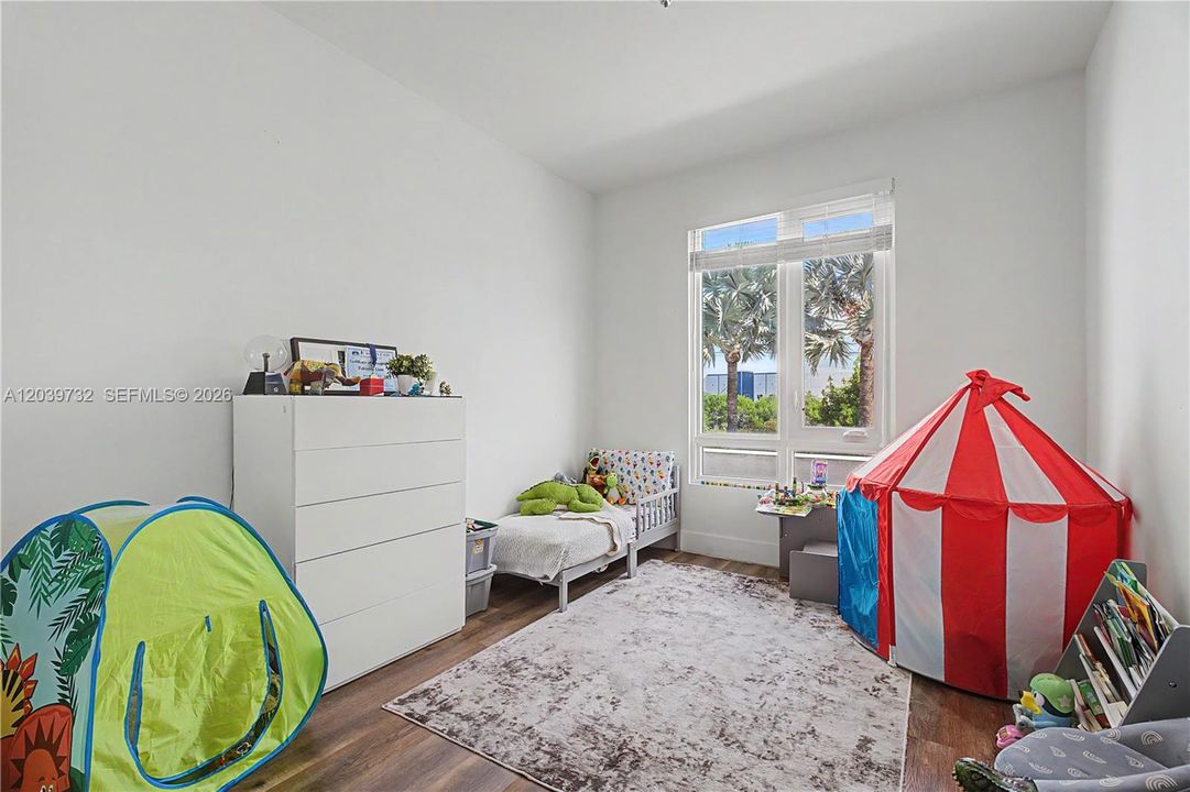 En Venta: $565,000 (3 camas, 3 baños, 1547 Pies cuadrados)
