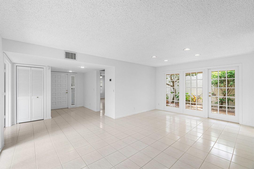 009-5635KiowaCircle-BoyntonBeach-FL-3343