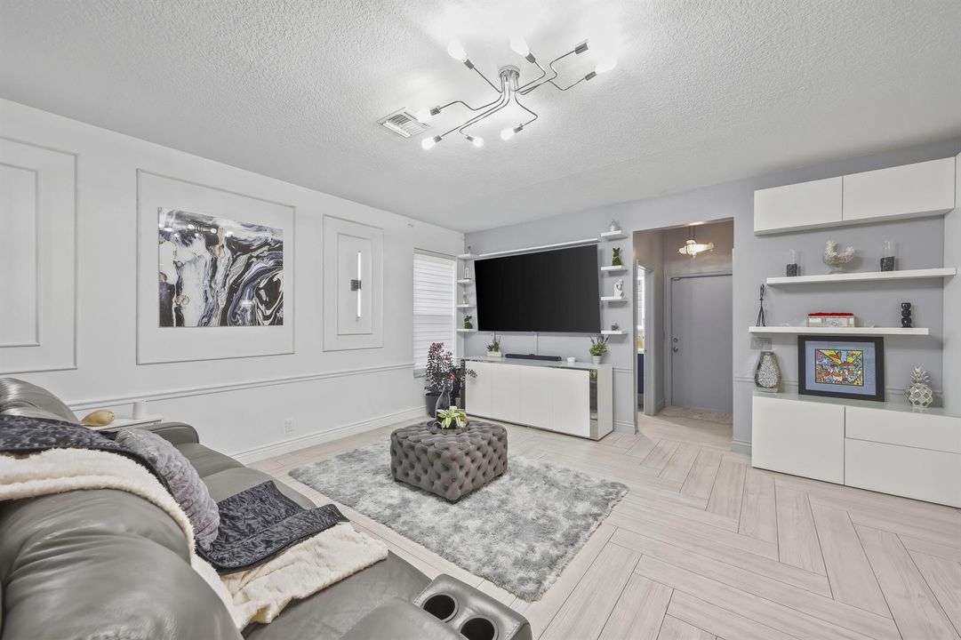 12253 Glenmore Drive - 27.jpg-FULL