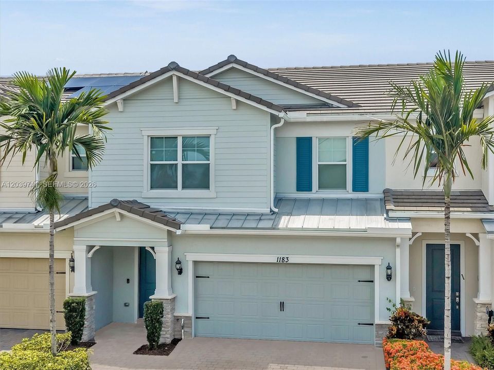 For Sale: $659,999 (3 beds, 2 baths, 1905 Square Feet)