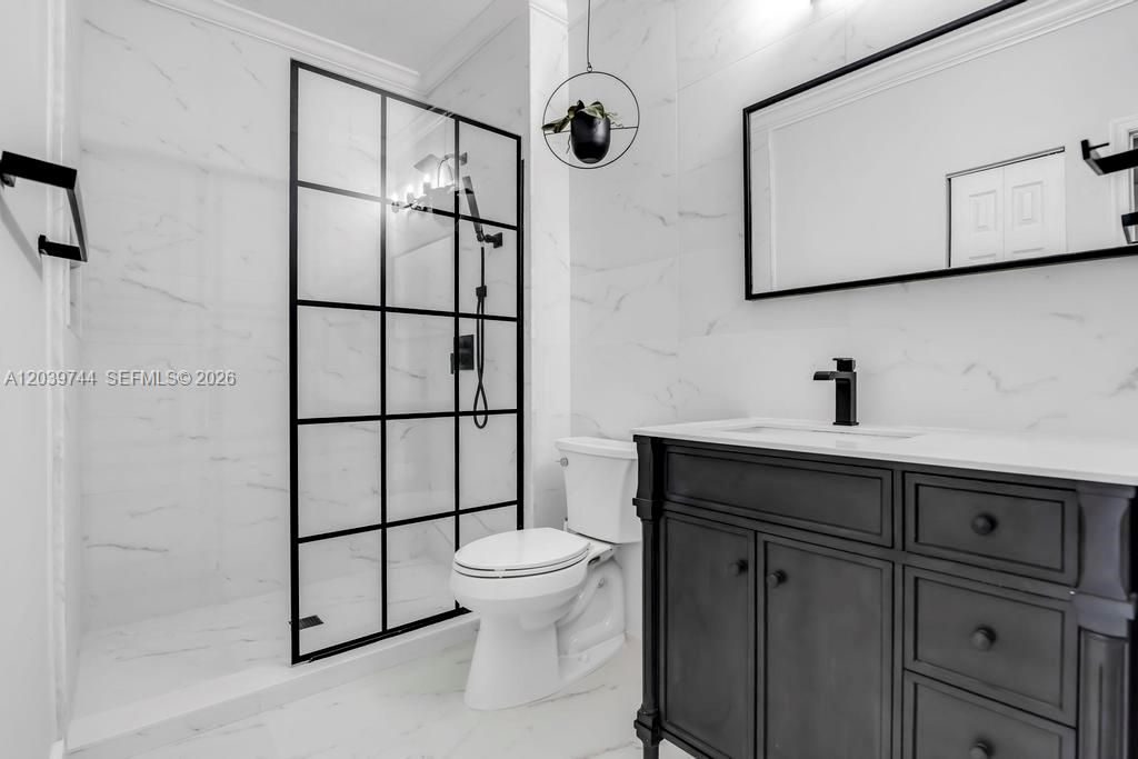 For Rent: $2,100 (1 beds, 1 baths, 790 Square Feet)