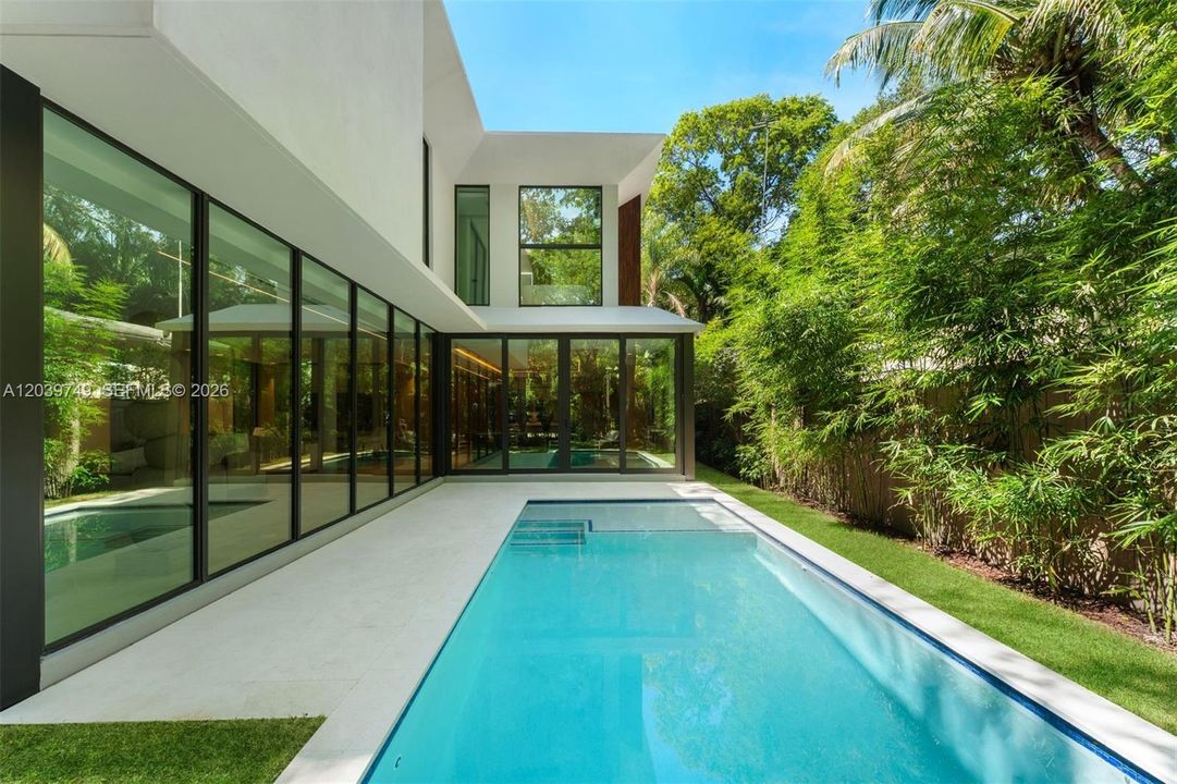 For Sale: $6,950,000 (5 beds, 5 baths, 4651 Square Feet)