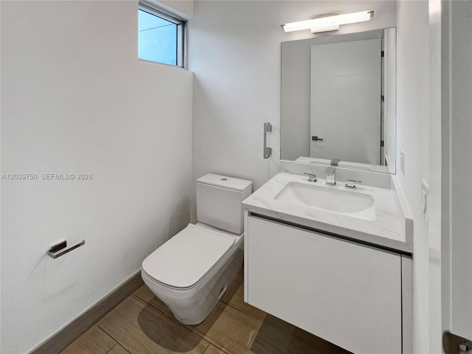 В аренду: $15,000 (4 спален, 5 ванн, 3389 Квадратных фут)