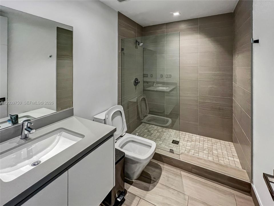 В аренду: $15,000 (4 спален, 5 ванн, 3389 Квадратных фут)