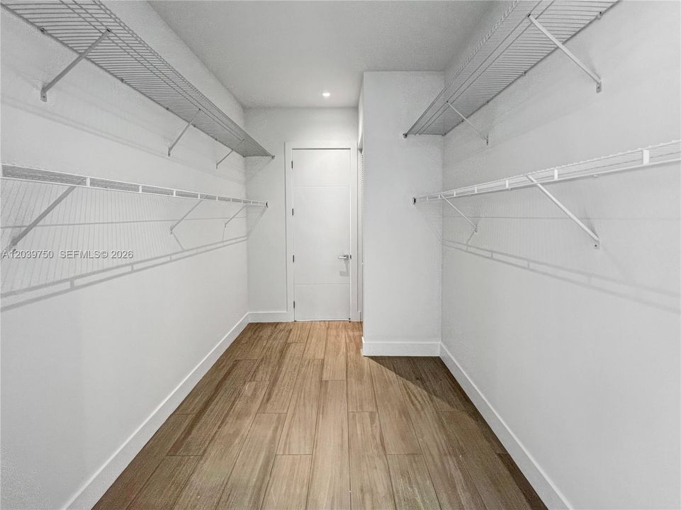 В аренду: $15,000 (4 спален, 5 ванн, 3389 Квадратных фут)