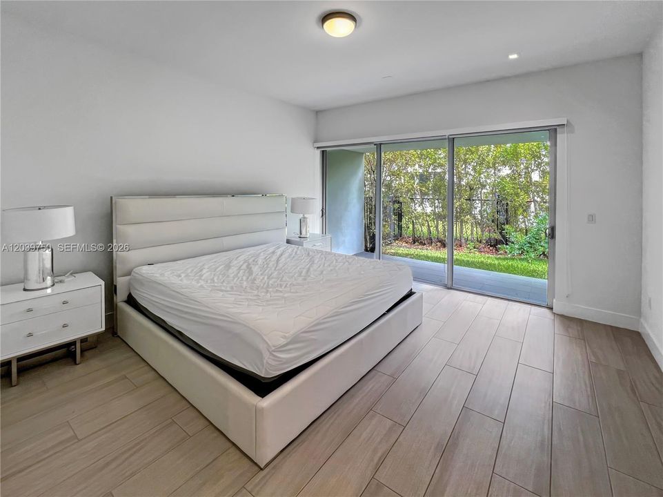 В аренду: $15,000 (4 спален, 5 ванн, 3389 Квадратных фут)