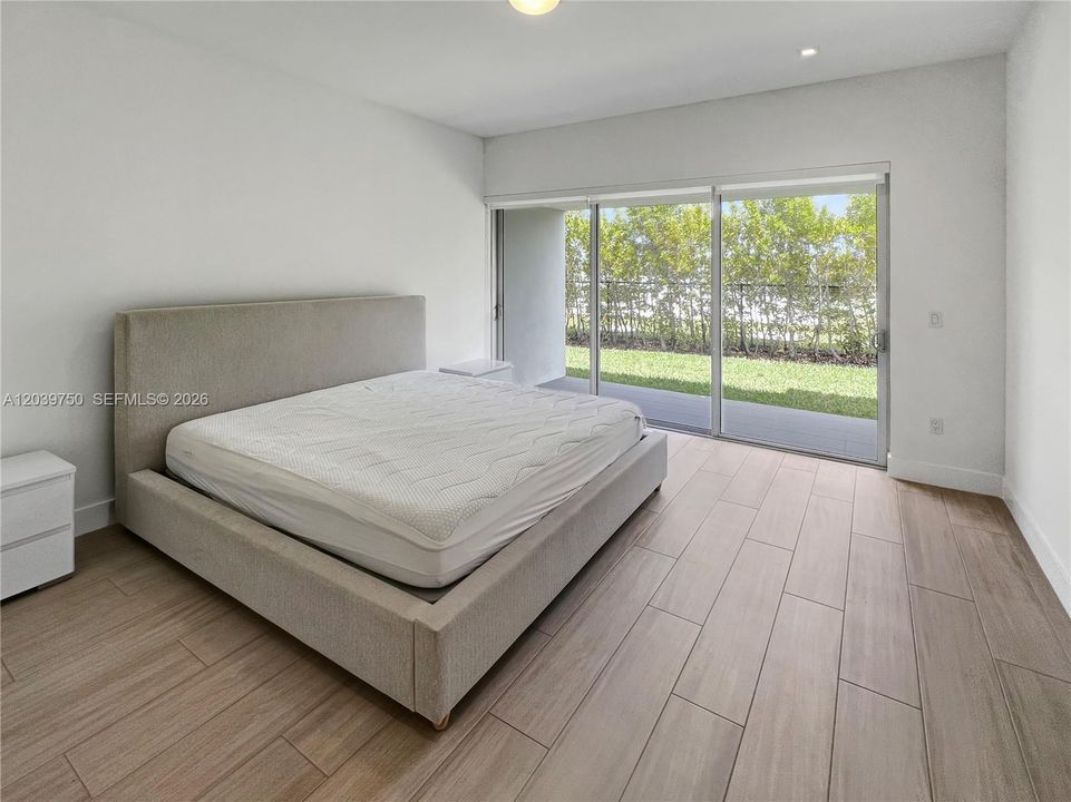 В аренду: $15,000 (4 спален, 5 ванн, 3389 Квадратных фут)