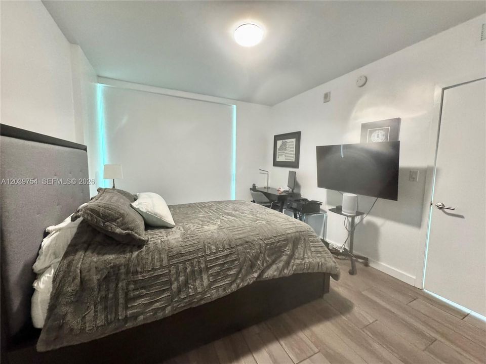For Rent: $4,850 (2 beds, 2 baths, 1226 Square Feet)
