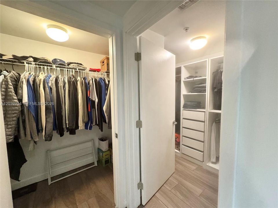 For Rent: $4,850 (2 beds, 2 baths, 1226 Square Feet)