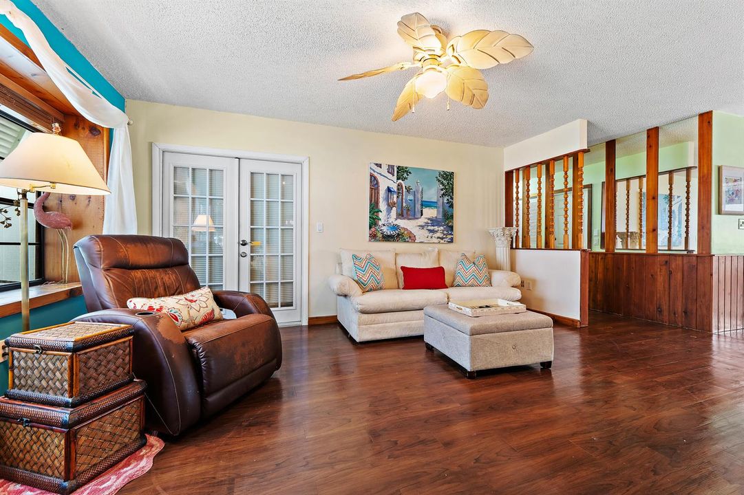 009-715SWRusticCir-Stuart-FULL