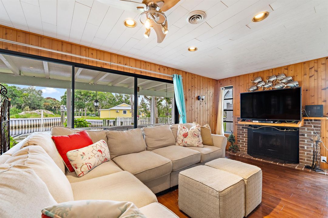032-715SWRusticCir-Stuart-FULL