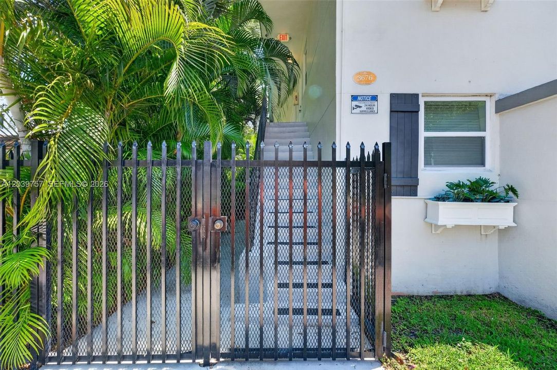 В аренду: $1,750 (1 спален, 1 ванн, 500 Квадратных фут)