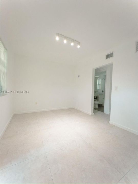 В аренду: $1,750 (1 спален, 1 ванн, 500 Квадратных фут)