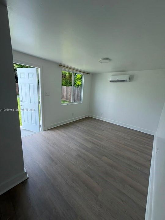 out door office/ Inlaw