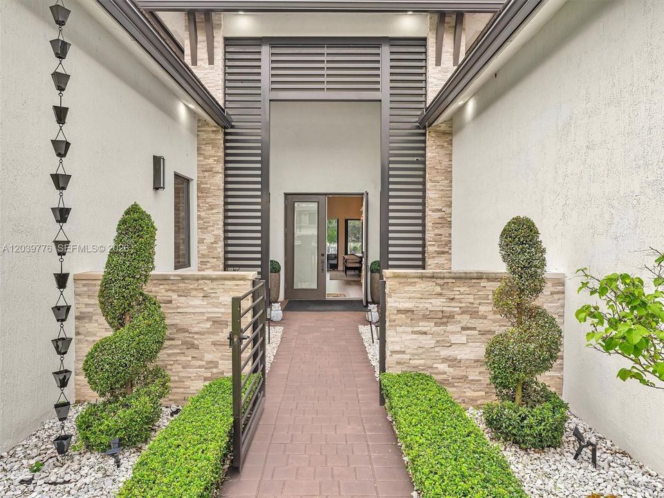 En Venta: $3,575,000 (6 camas, 4 baños, 4425 Pies cuadrados)
