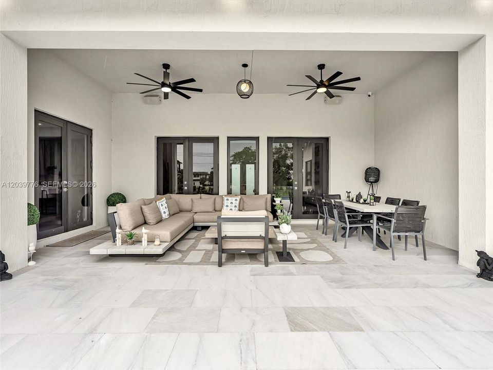 En Venta: $3,575,000 (6 camas, 4 baños, 4425 Pies cuadrados)