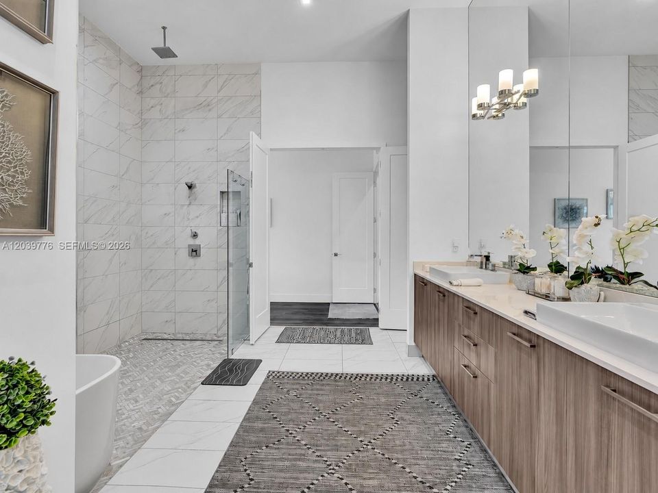 En Venta: $3,575,000 (6 camas, 4 baños, 4425 Pies cuadrados)