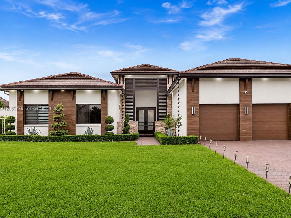 En Venta: $3,575,000 (6 camas, 4 baños, 4425 Pies cuadrados)