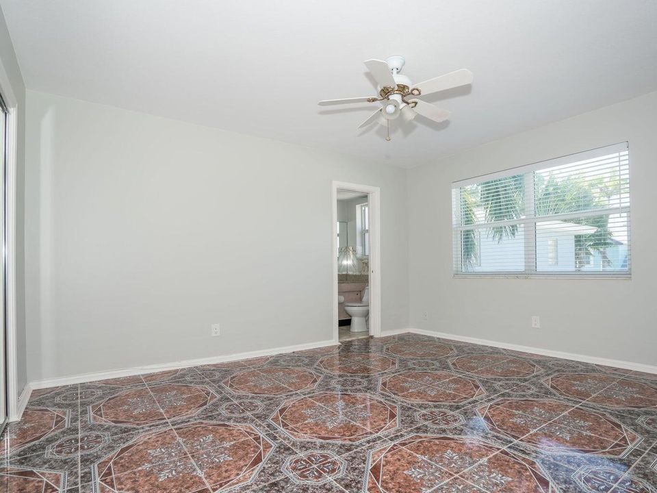 Bedroom 2 - Junior Suite