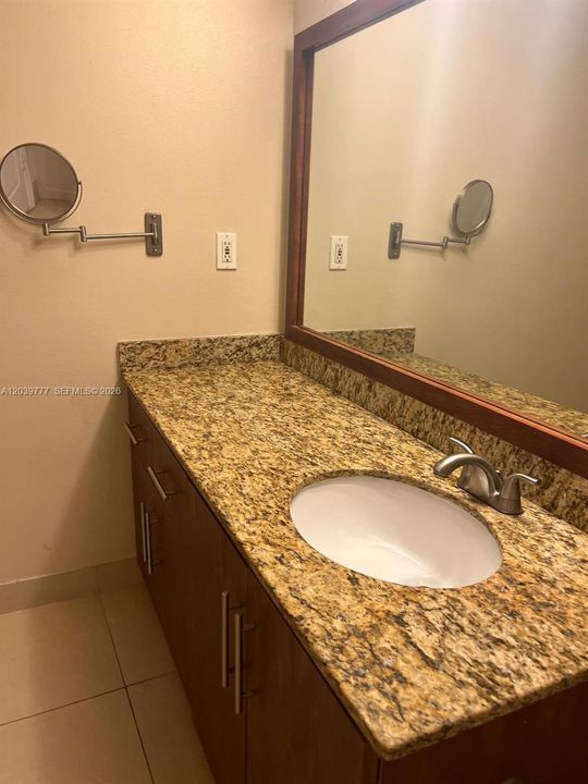 В аренду: $2,500 (2 спален, 2 ванн, 1130 Квадратных фут)