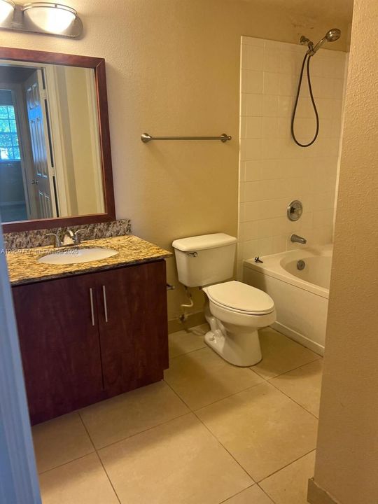 В аренду: $2,500 (2 спален, 2 ванн, 1130 Квадратных фут)