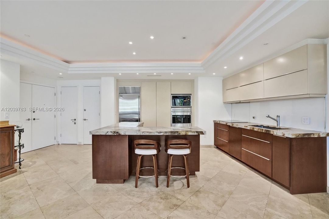 For Sale: $3,245,000 (2 beds, 2 baths, 2160 Square Feet)