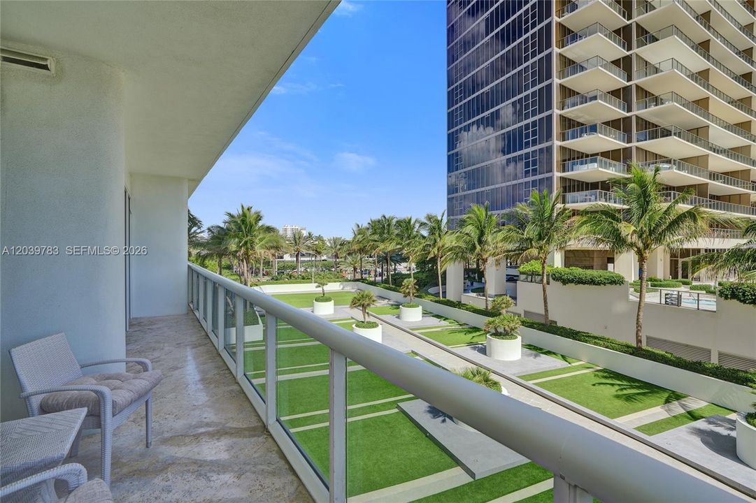 For Sale: $3,245,000 (2 beds, 2 baths, 2160 Square Feet)