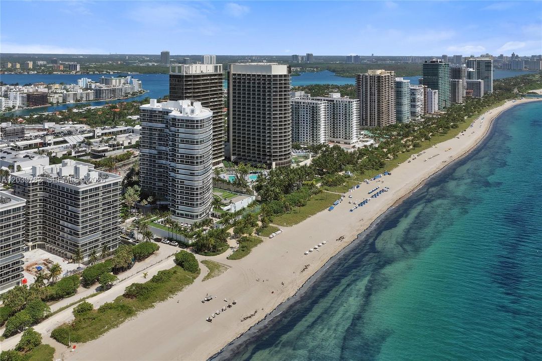 For Sale: $3,245,000 (2 beds, 2 baths, 2160 Square Feet)