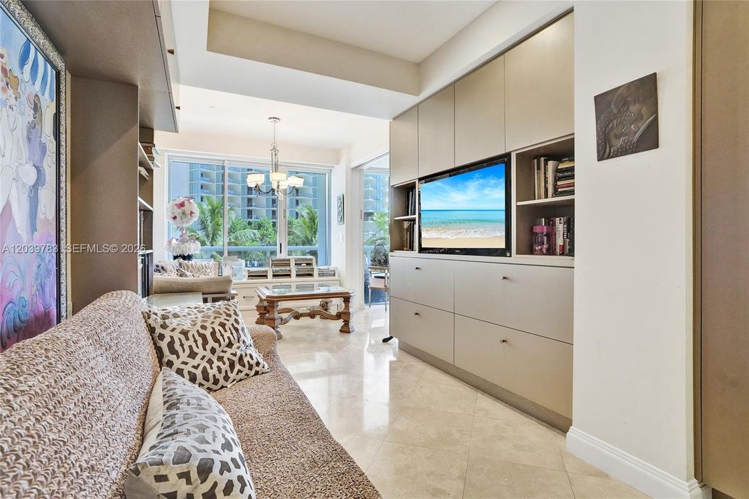 For Sale: $3,245,000 (2 beds, 2 baths, 2160 Square Feet)