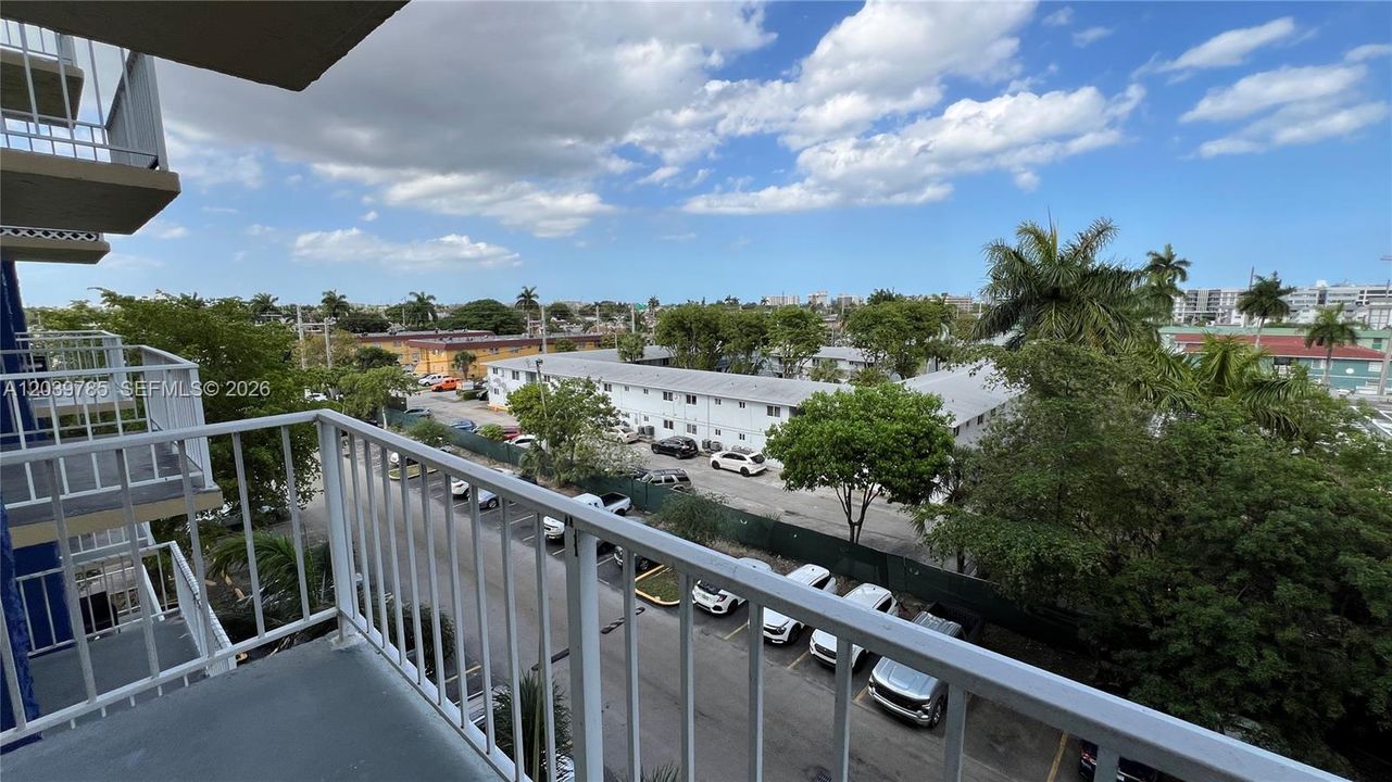 For Rent: $1,775 (1 beds, 1 baths, 598 Square Feet)