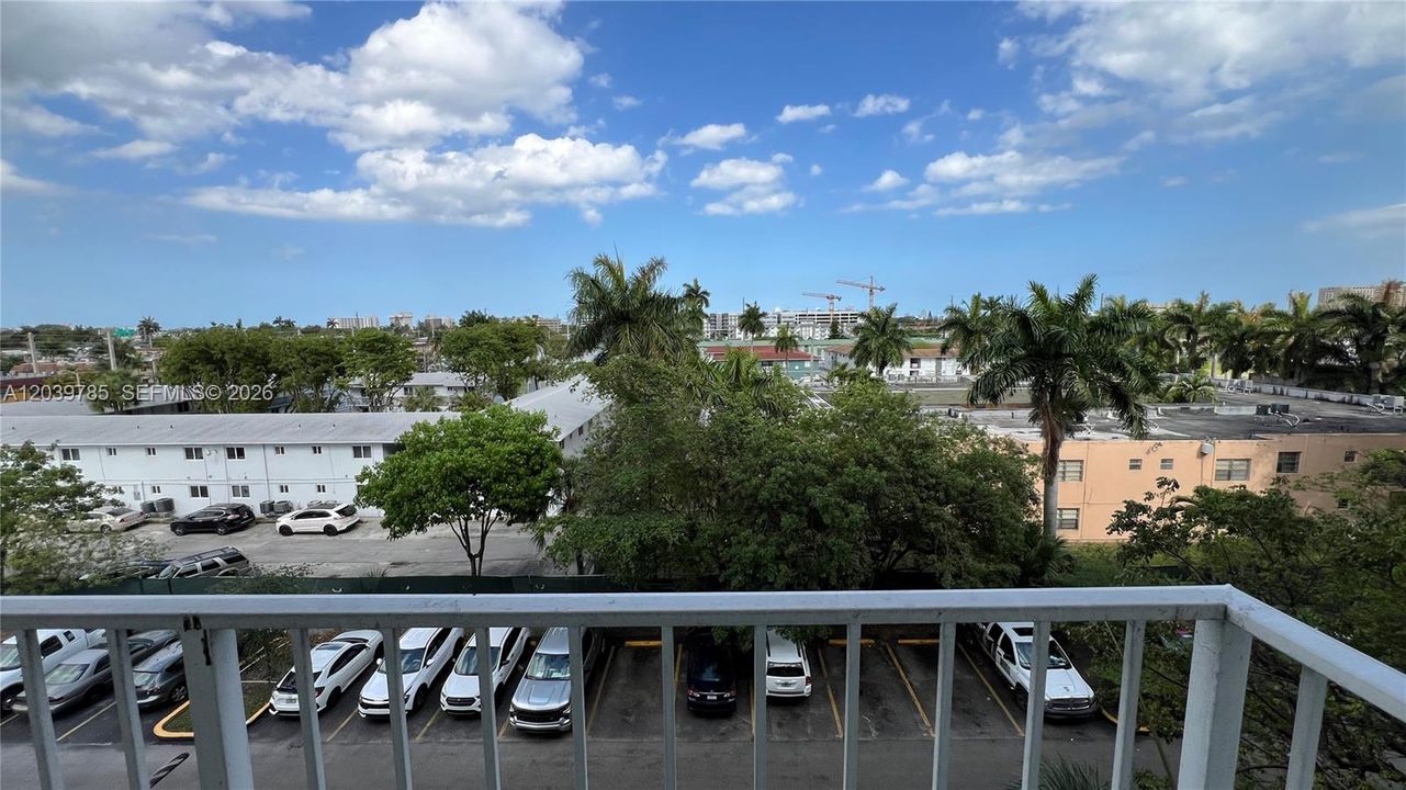 For Rent: $1,775 (1 beds, 1 baths, 598 Square Feet)