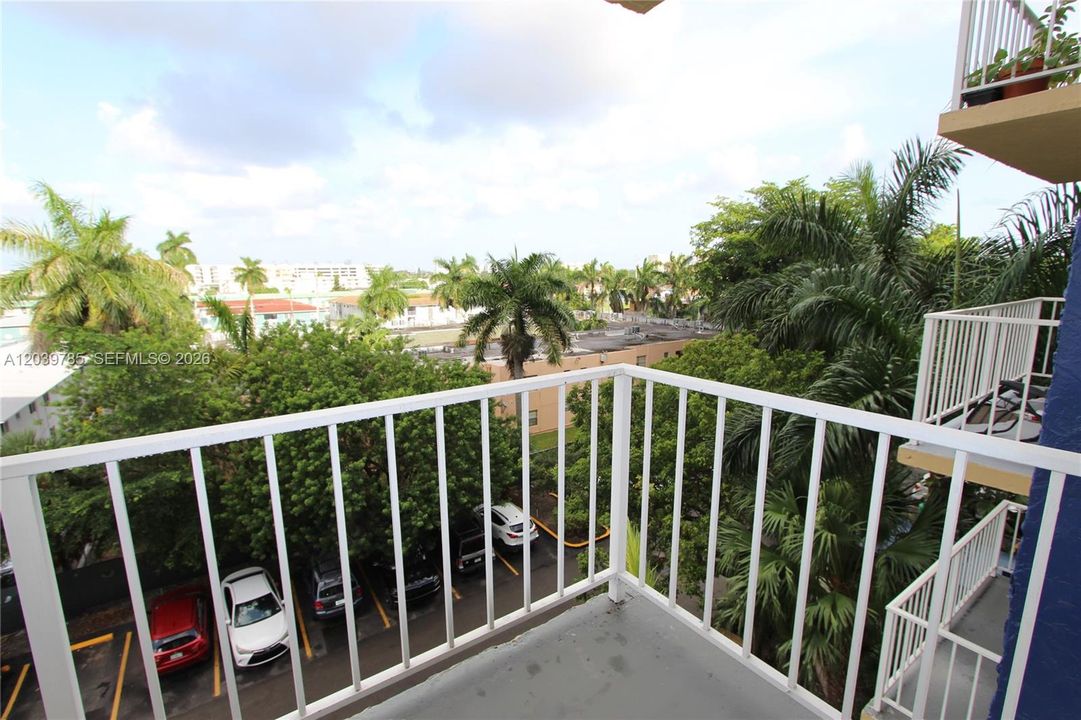 For Rent: $1,775 (1 beds, 1 baths, 598 Square Feet)