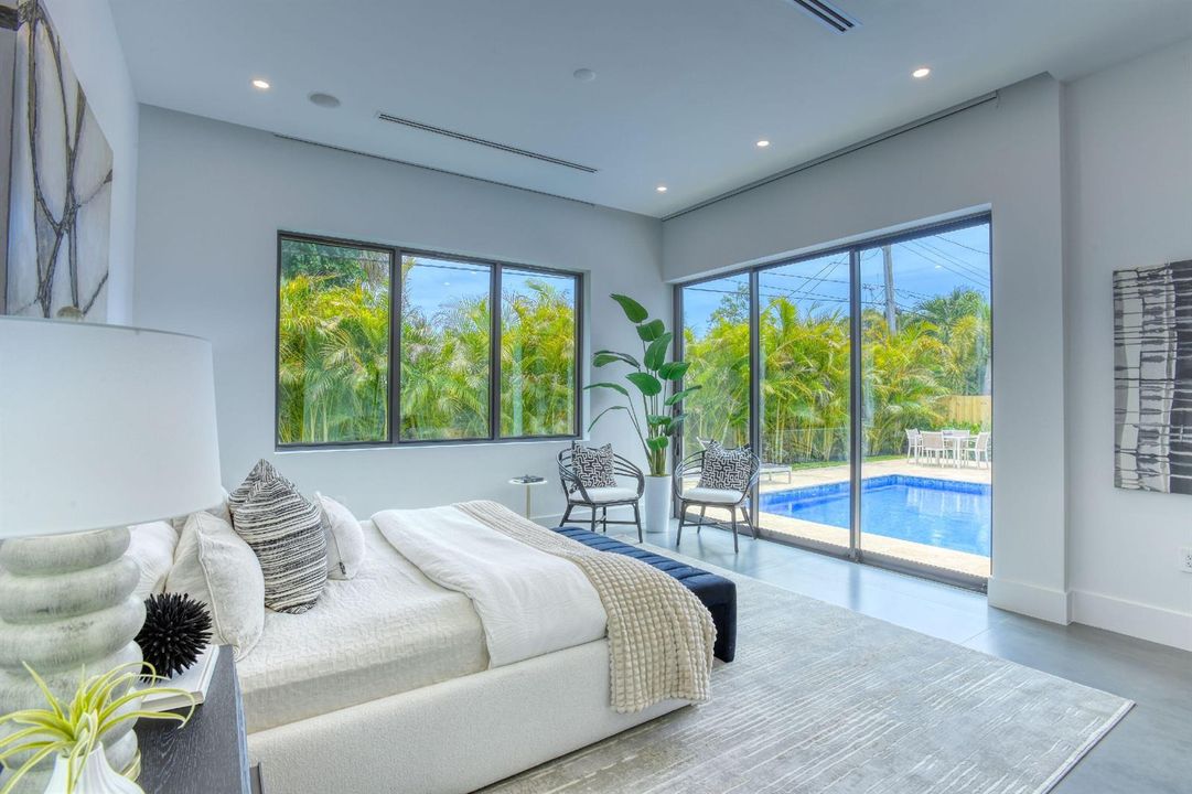 7 Master Bedroom 3