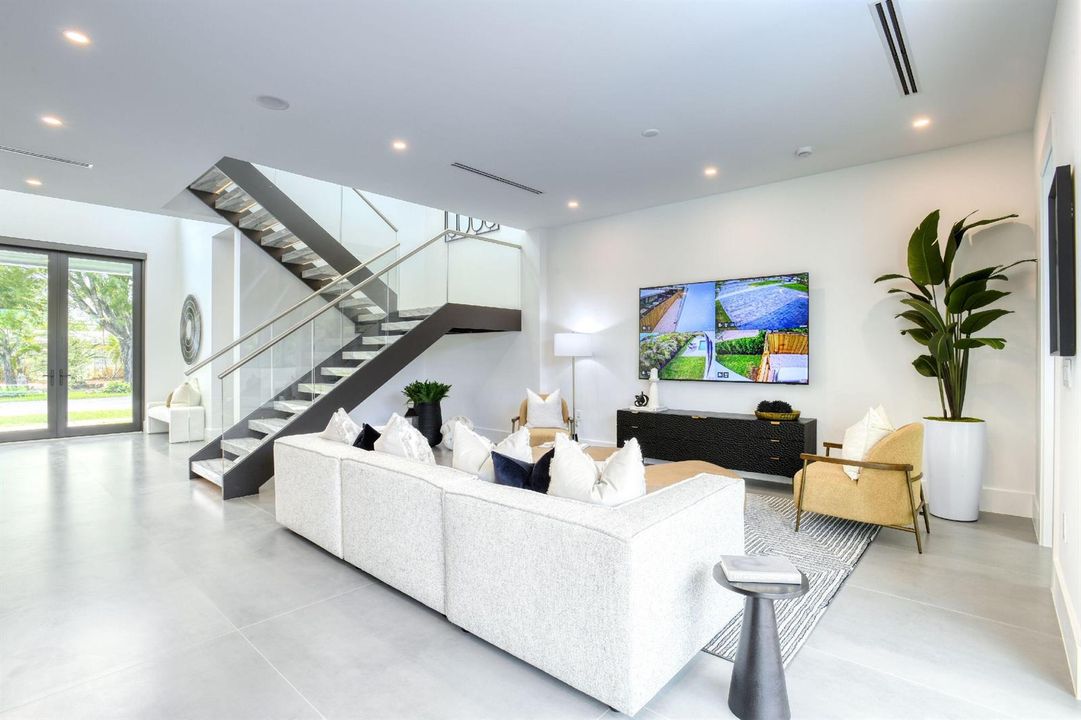 4 Living Room 1
