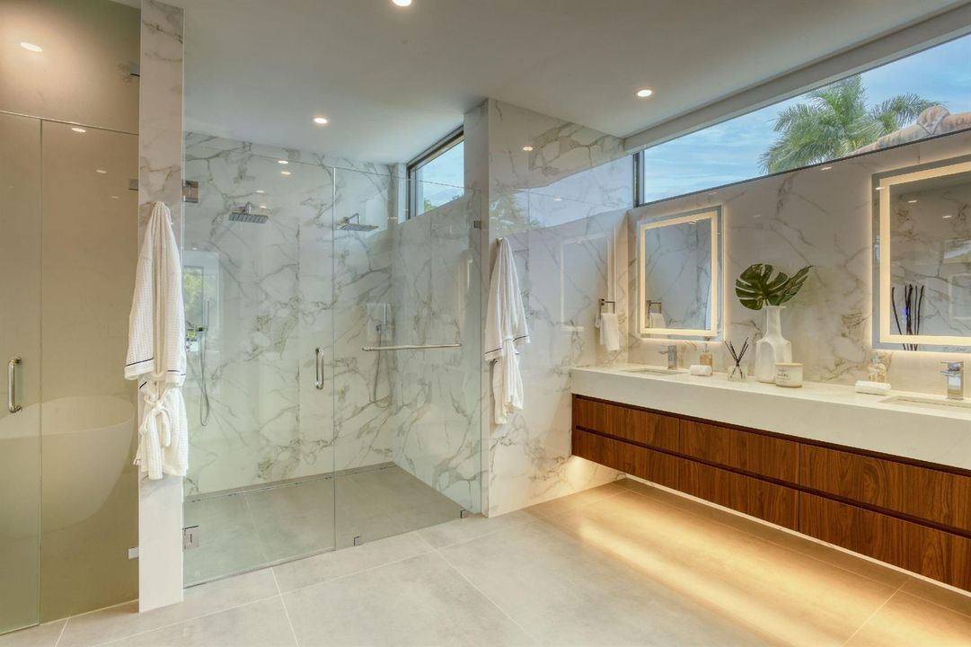 8 Master Bathroom 1 (1)