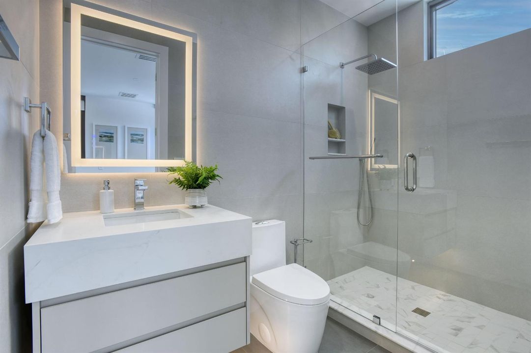 15 Second Bathroom