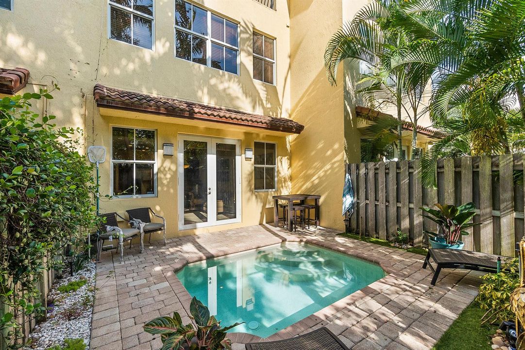 1421 NE 26th Ave Fort Lauderdale AF-82