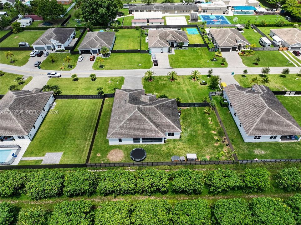 На продажу: $925,000 (5 спален, 3 ванн, 3003 Квадратных фут)