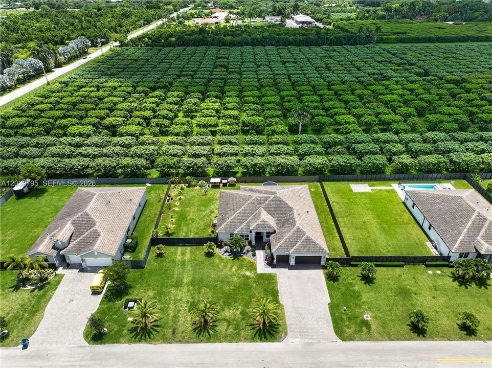 На продажу: $925,000 (5 спален, 3 ванн, 3003 Квадратных фут)