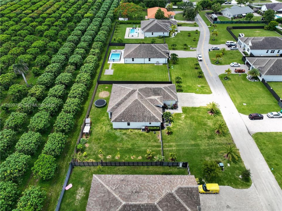 На продажу: $925,000 (5 спален, 3 ванн, 3003 Квадратных фут)