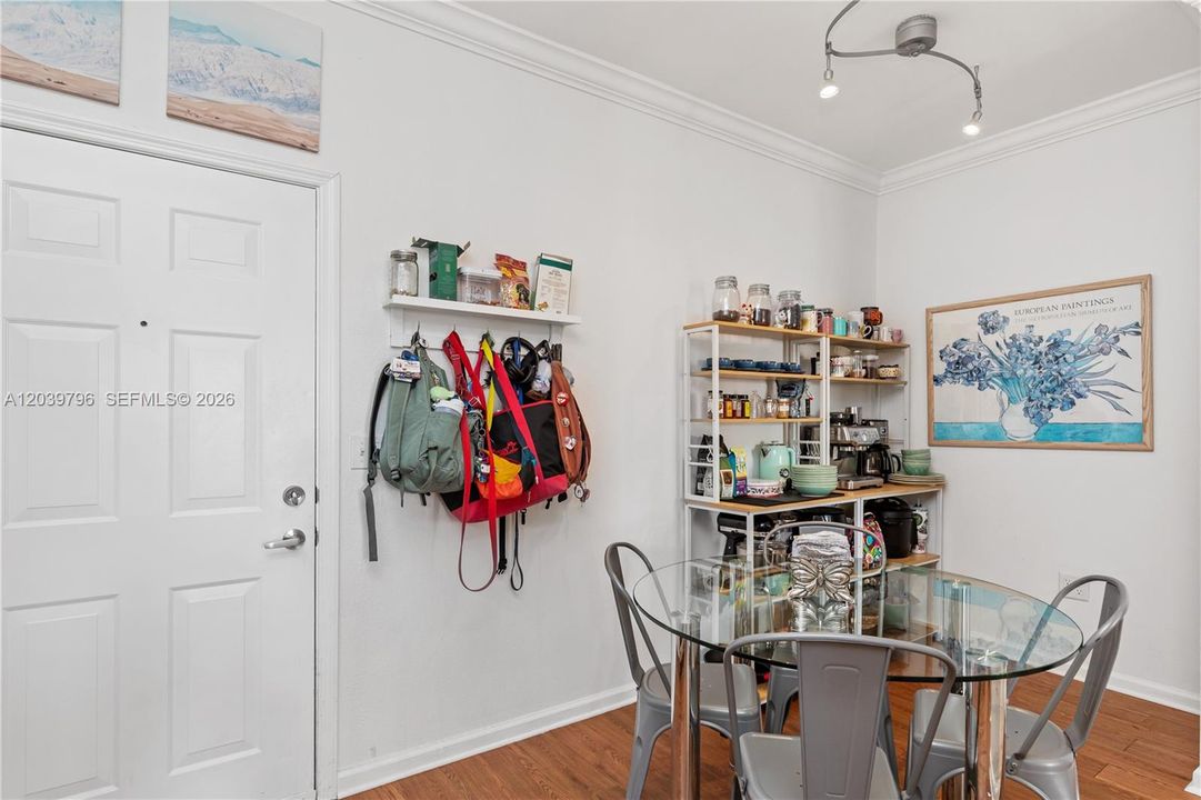 En Venta: $369,999 (2 camas, 2 baños, 1240 Pies cuadrados)