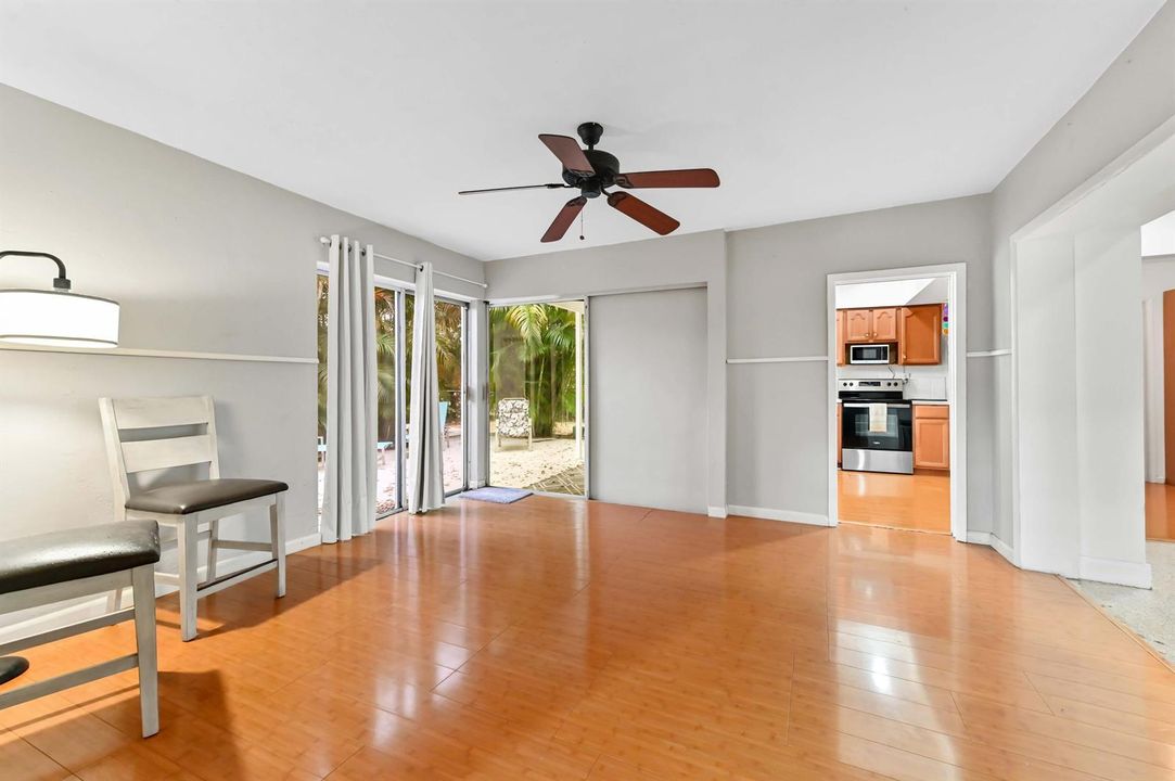 11 Dining area 02