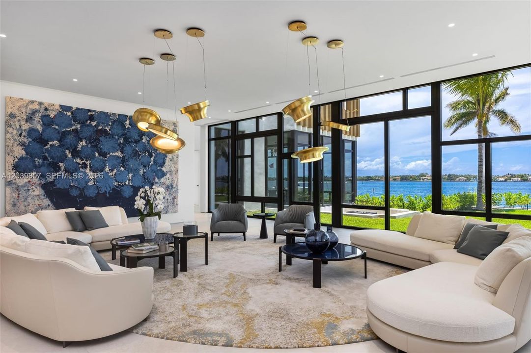 For Sale: $42,500,000 (7 beds, 9 baths, 11228 Square Feet)
