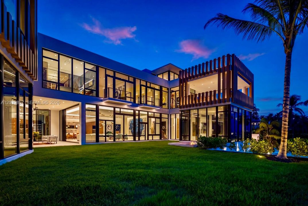 For Sale: $42,500,000 (7 beds, 9 baths, 11228 Square Feet)