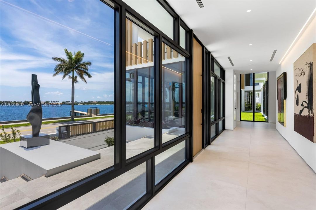 For Sale: $42,500,000 (7 beds, 9 baths, 11228 Square Feet)