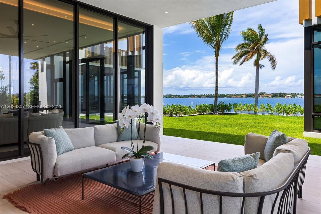 For Sale: $42,500,000 (7 beds, 9 baths, 11228 Square Feet)