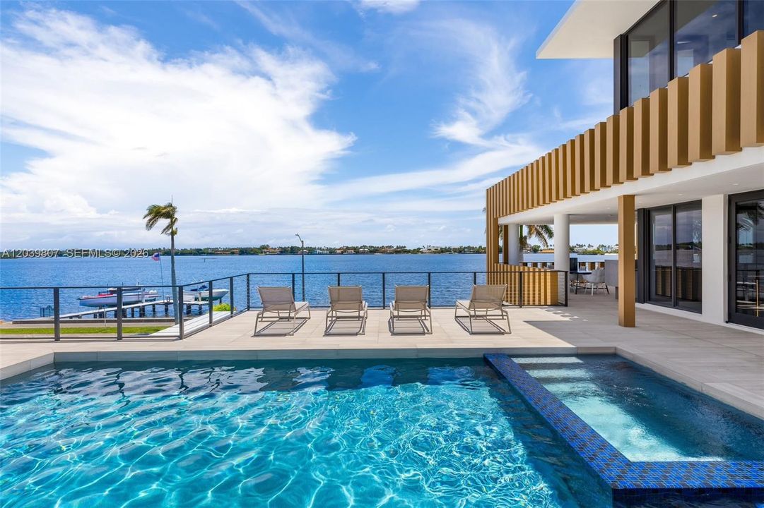 For Sale: $42,500,000 (7 beds, 9 baths, 11228 Square Feet)