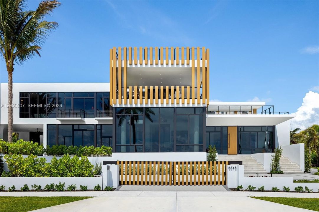 For Sale: $42,500,000 (7 beds, 9 baths, 11228 Square Feet)