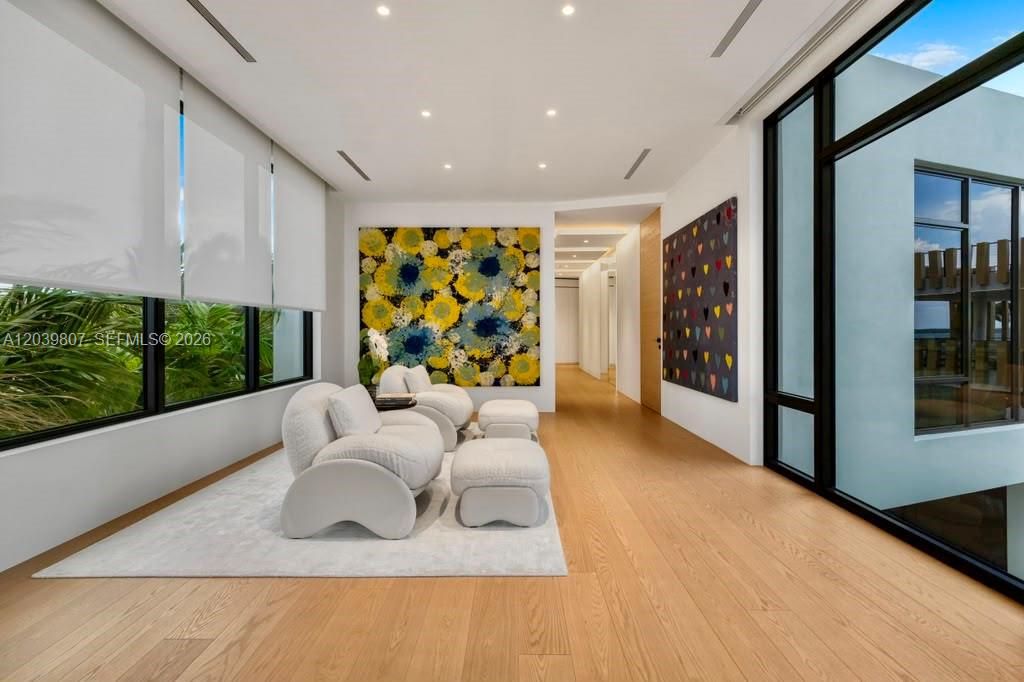 For Sale: $42,500,000 (7 beds, 9 baths, 11228 Square Feet)