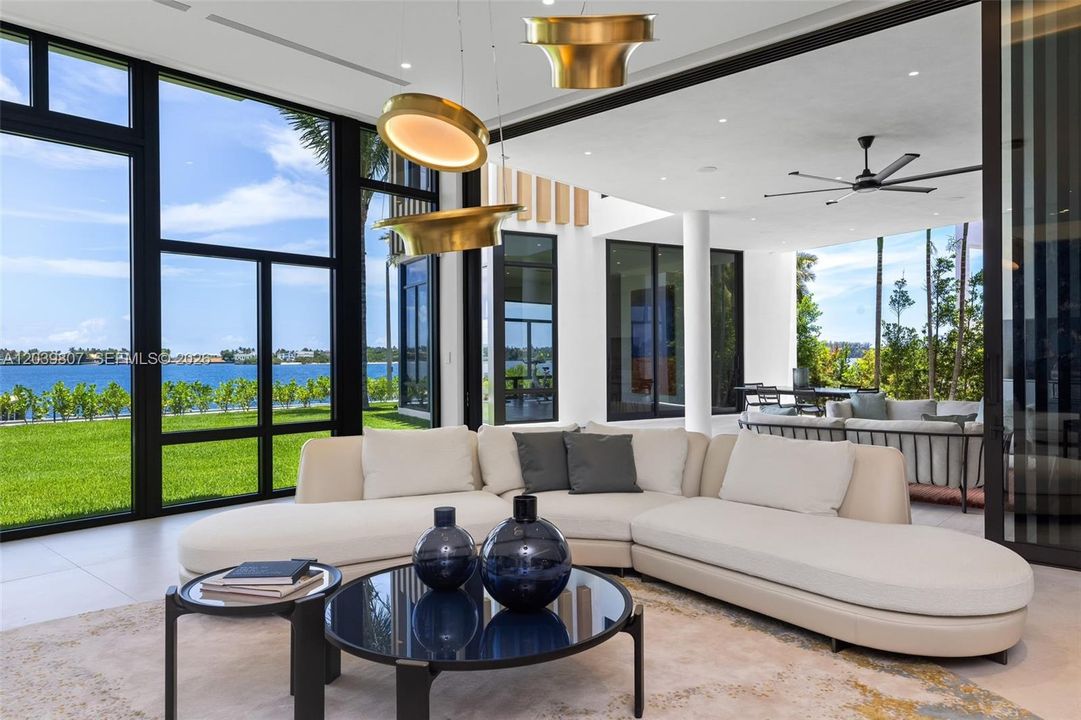 For Sale: $42,500,000 (7 beds, 9 baths, 11228 Square Feet)
